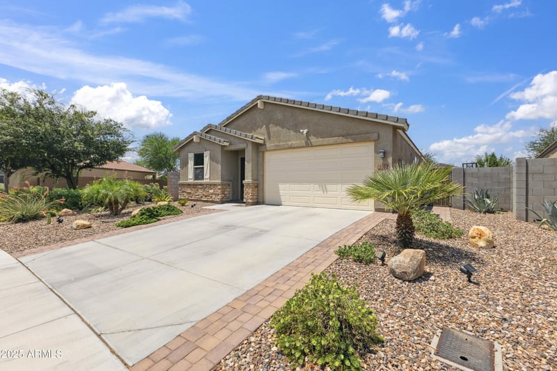 500 Nikita Dr, San Tan Valley, AZ 85140