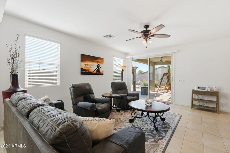 500 Nikita Dr, San Tan Valley, AZ 85140