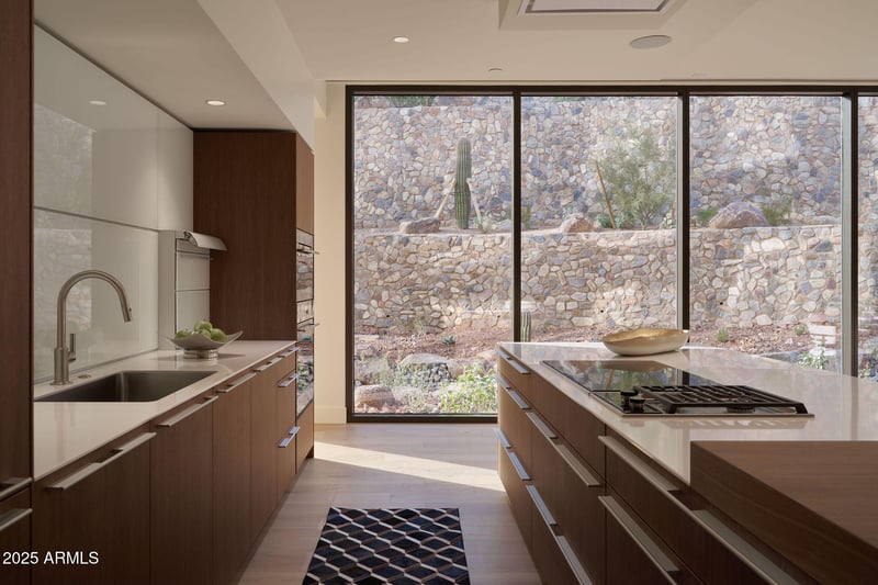5000 N Camelback Ridge Rd #109, Scottsdale, AZ 85251