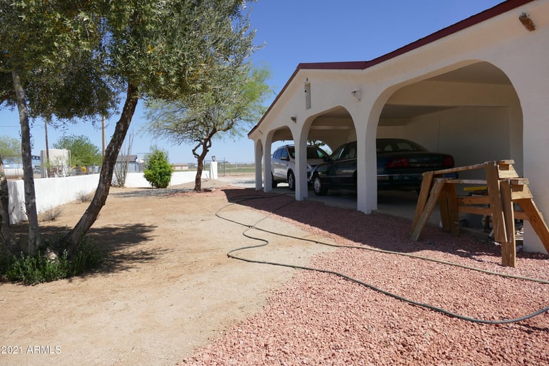 50027 N Eagle St, Aguila, AZ 85320