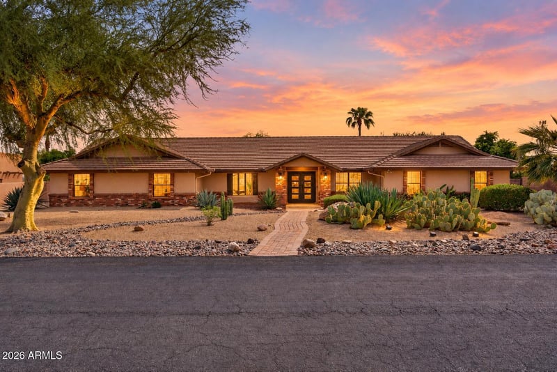 5003 W Fallen Leaf Ln, Glendale, AZ 85310