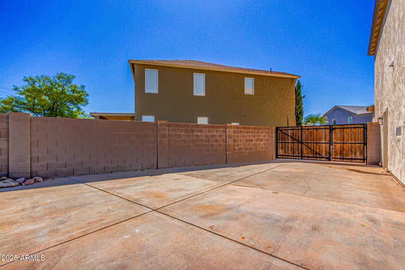 5004 Meadow Lark Way, San Tan Valley, AZ 85140