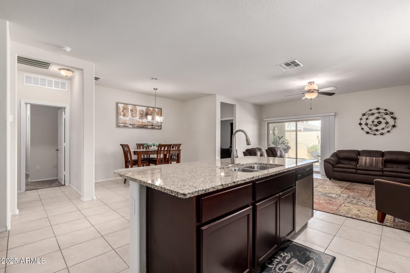 5006 Smoky Quartz Rd, San Tan Valley, AZ 85143