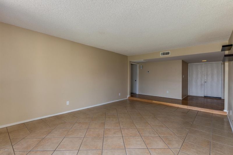 5009 W Mountain View Rd, Glendale, AZ 85302
