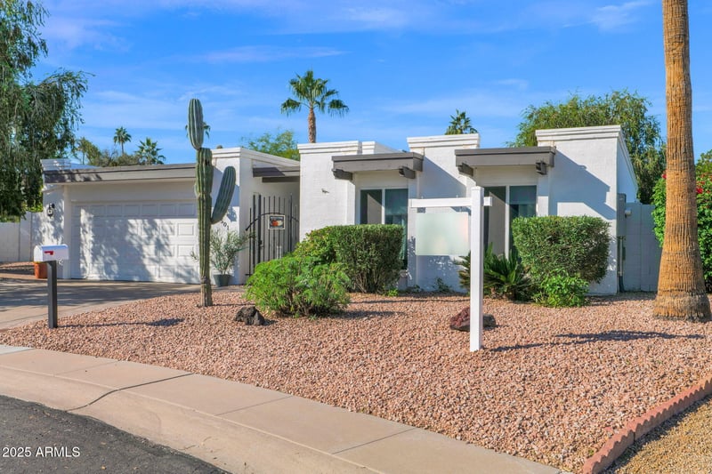 501 Calavar Rd, Phoenix, AZ 85022