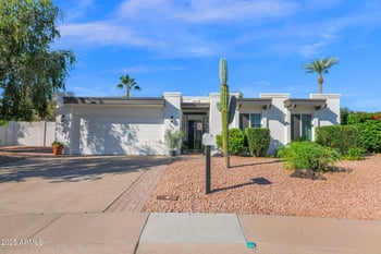 501 Calavar Rd, Phoenix, AZ 85022