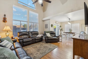 501 Sunrise Dr, Gilbert, AZ 85233