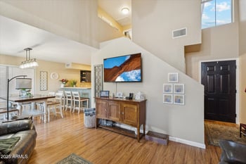 501 Sunrise Dr, Gilbert, AZ 85233