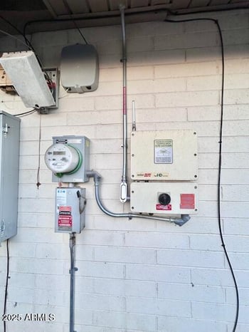 5010 60th Dr, Glendale, AZ 85301