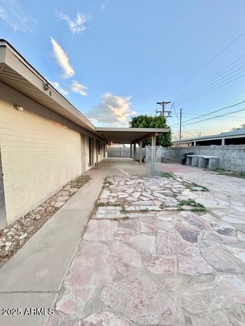5010 60th Dr, Glendale, AZ 85301