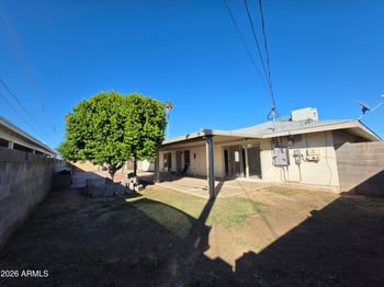 5010 60th Dr, Glendale, AZ 85301