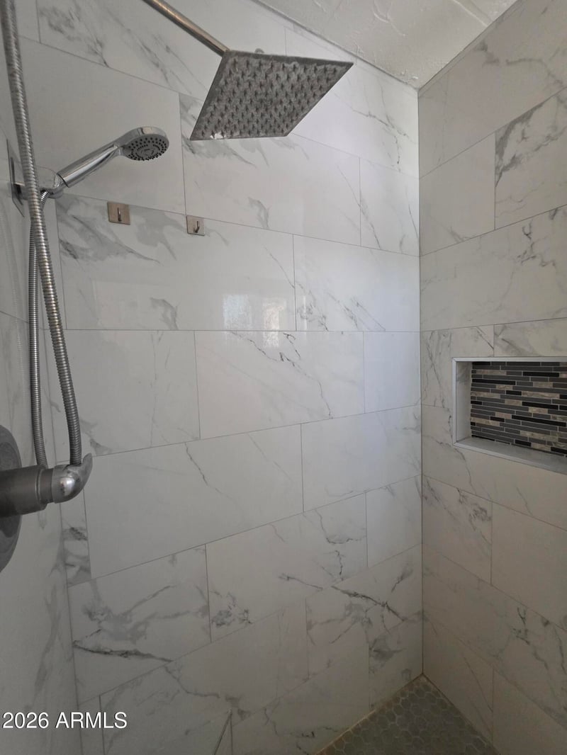 5010 60th Dr, Glendale, AZ 85301