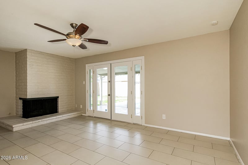 5010 Kaler Dr, Glendale, AZ 85301