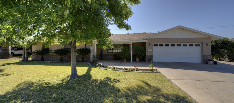 5011 E Mitchell Dr, Phoenix, AZ 85018