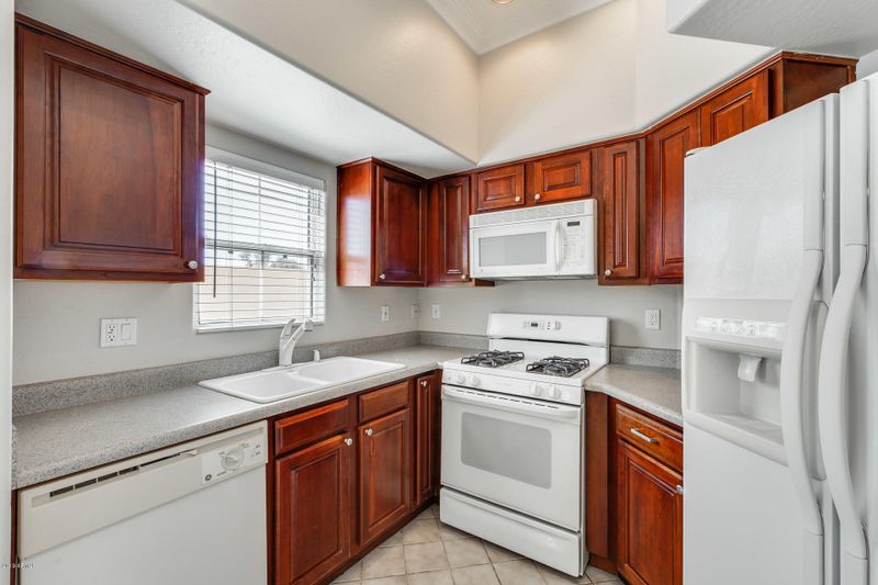 5015 E Cheyenne Dr #18, Phoenix, AZ 85044