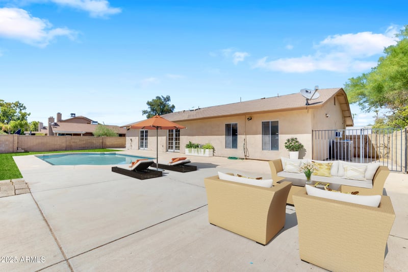 5015 Shomi St, Phoenix, AZ 85044