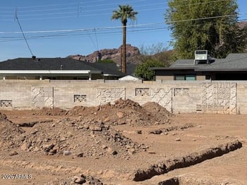 5016 Cheery Lynn Rd #38, Phoenix, AZ 85018