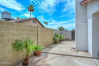5016 Columbine Dr, Glendale, AZ 85304