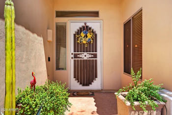 5016 E Robin Ln, Phoenix, AZ 85054