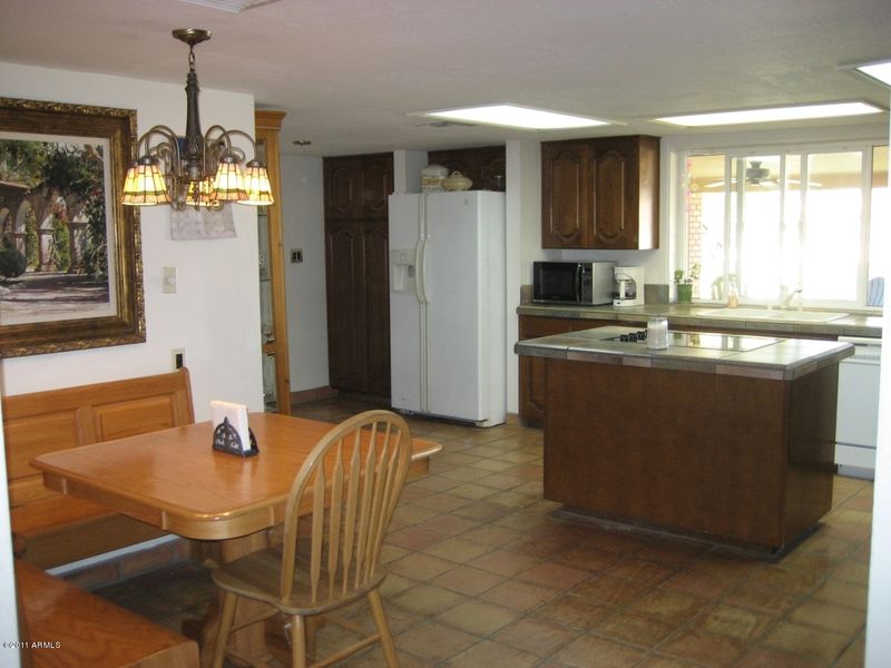 5016 W Soft Wind Dr, Glendale, AZ 85310