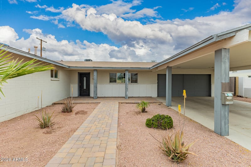 5017 N 64th Ave, Glendale, AZ 85301