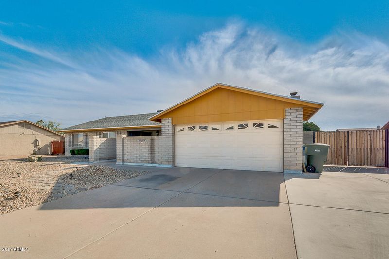 5017 W Dahlia Dr, Glendale, AZ 85304