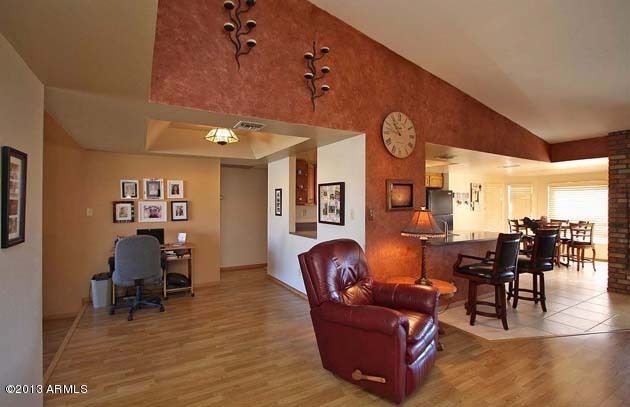 5017 W Fallen Leaf Ln, Glendale, AZ 85310