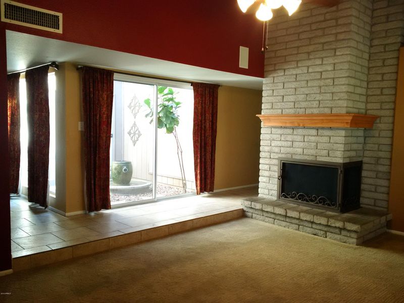 5017 W Harmont Dr, Glendale, AZ 85302