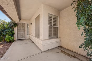 5017 W Wikieup Ln, Glendale, AZ 85308