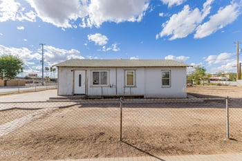 502 Apache St, Phoenix, AZ 85003