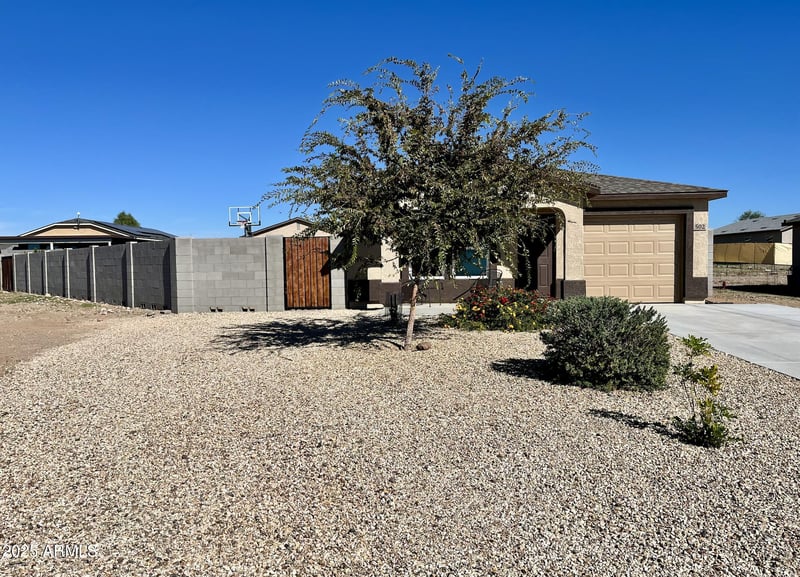 502 Brandeis Dr, Morristown, AZ 85342