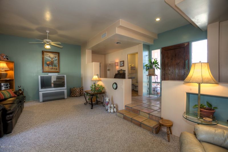 502 E Lavitt Ln, Phoenix, AZ 85086