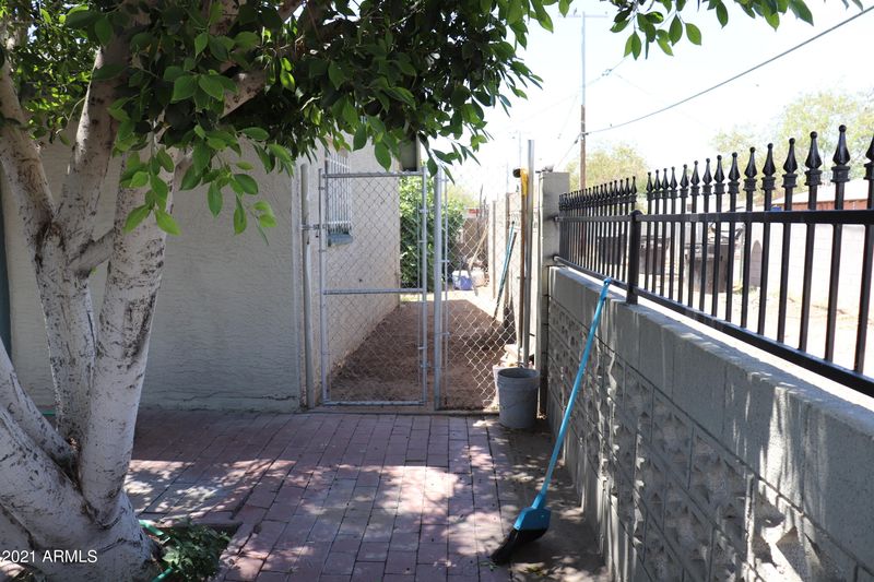 502 N 28th Dr, Phoenix, AZ 85009