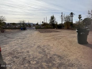 502 Roeser Rd, Phoenix, AZ 85040