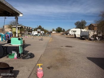 502 Roeser Rd, Phoenix, AZ 85040