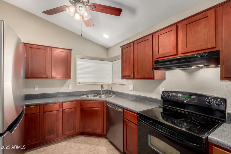 502 Topeka Dr, Phoenix, AZ 85024