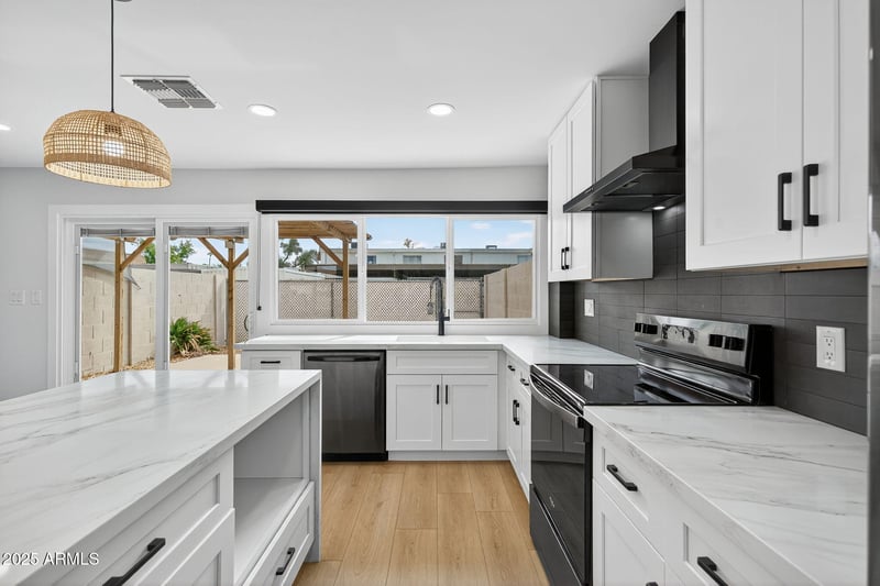 5020 83rd St, Scottsdale, AZ 85250