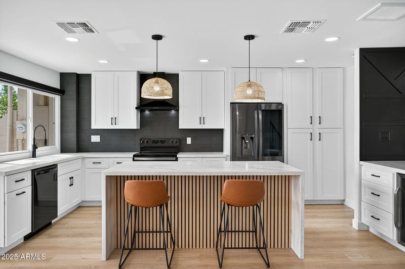 5020 83rd St, Scottsdale, AZ 85250