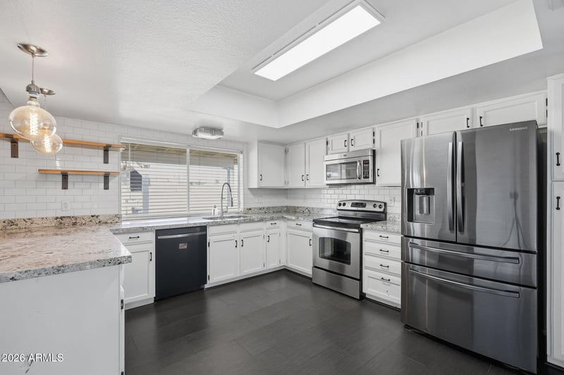 5020 Royal Palm Rd, Glendale, AZ 85302