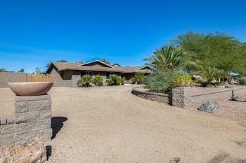 5020 W Saguaro Park Ln, Glendale, AZ 85310