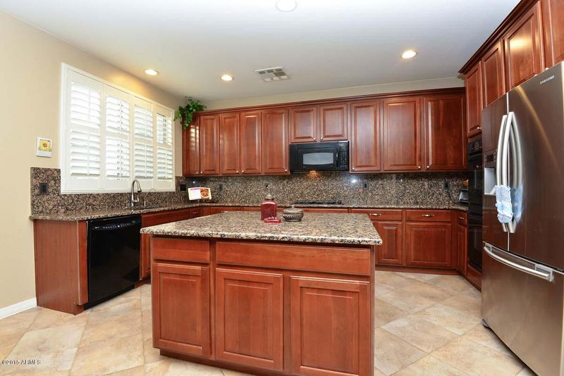 5020 W Yearling Rd, Phoenix, AZ 85083