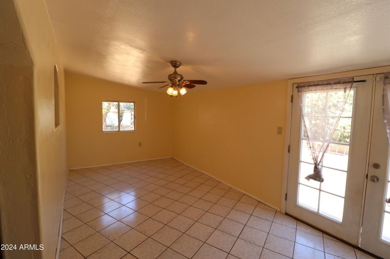 50204 N 1st St, Aguila, AZ 85320