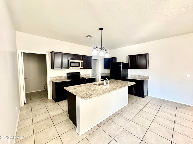 5021 Kyanite Rd, San Tan Valley, AZ 85143