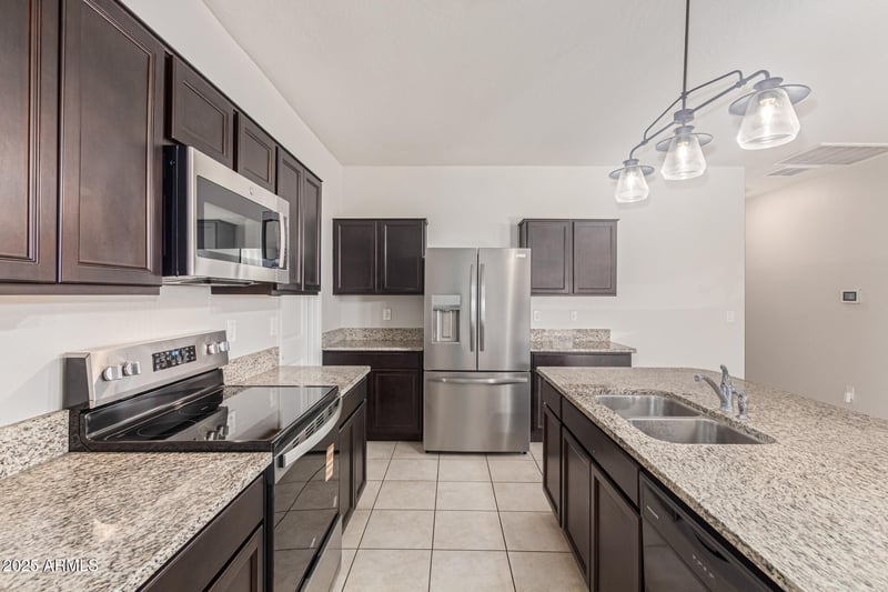 5021 Kyanite Rd, San Tan Valley, AZ 85143