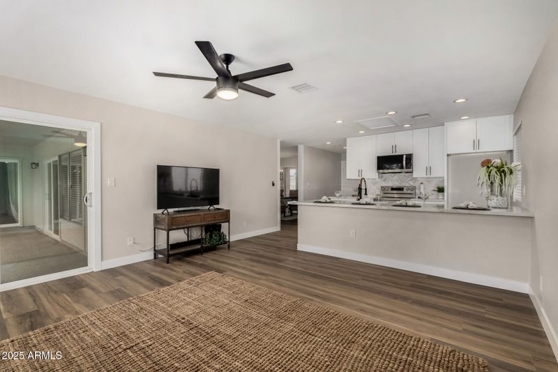 5022 E Magic Stone Dr, Phoenix, AZ 85044