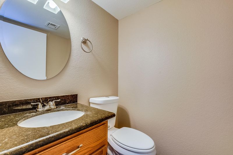 5022 W Wikieup Ln, Glendale, AZ 85308