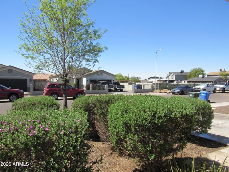 5023 S 11th St, Phoenix, AZ 85040