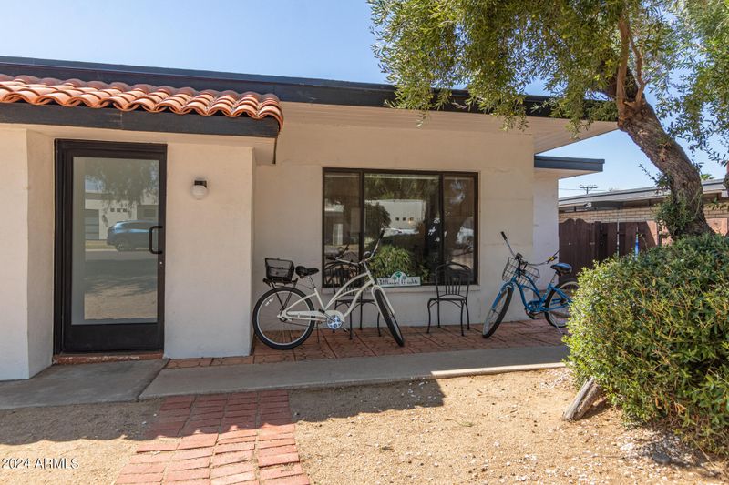 5024 N 34th St, Phoenix, AZ 85018