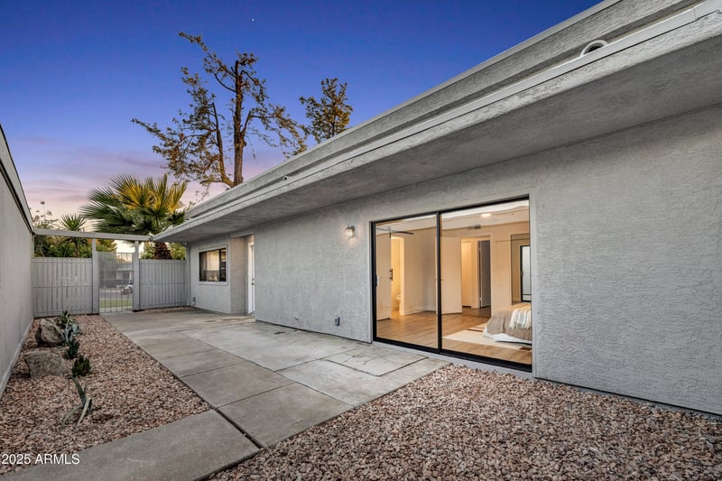 5024 New World Dr, Glendale, AZ 85302