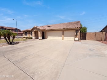 5024 Siesta Way, Laveen, AZ 85339